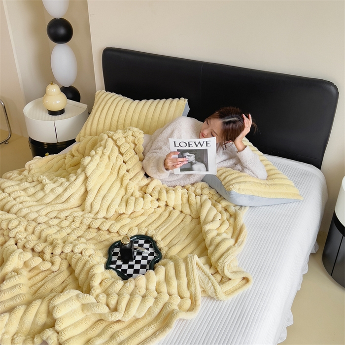 91家纺网 家纺一手货源 找家纺 亚龙工厂店 2025新款时尚活性抗静电兔绒毛毯毯子 兔毛奶黄