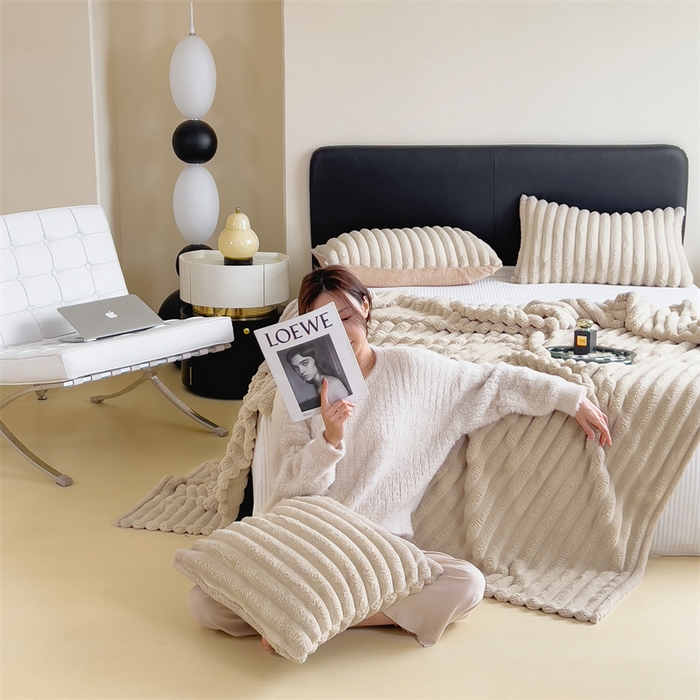 91家纺网 家纺一手货源 找家纺 亚龙工厂店 2025新款时尚活性抗静电兔绒毛毯毯子 兔毛卡其