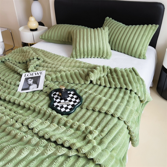 91家纺网 家纺一手货源 找家纺 亚龙工厂店 2025新款时尚活性抗静电兔绒毛毯毯子 兔毛果绿