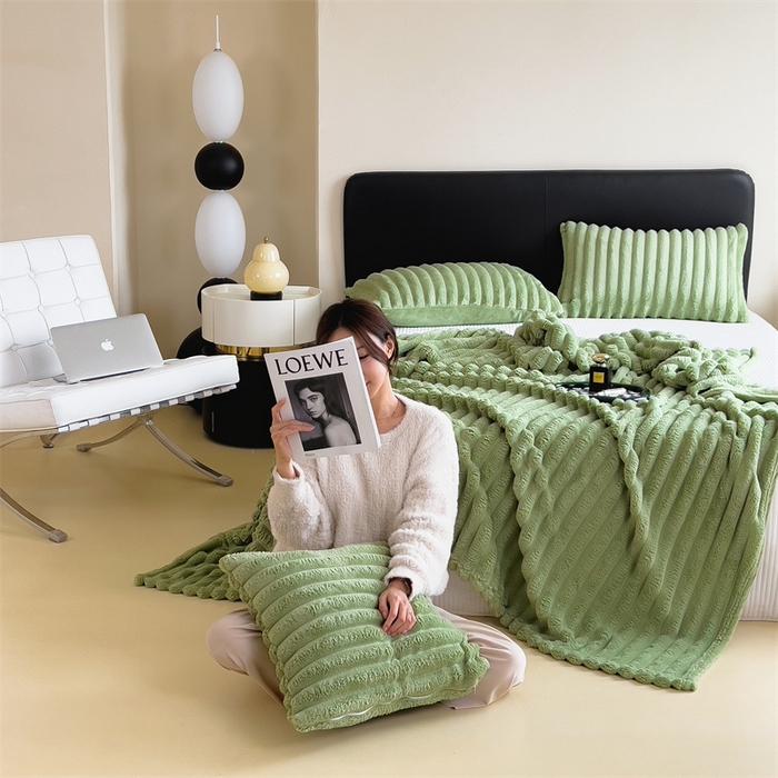 91家纺网 家纺一手货源 找家纺 亚龙工厂店 2025新款时尚活性抗静电兔绒毛毯毯子 兔毛果绿