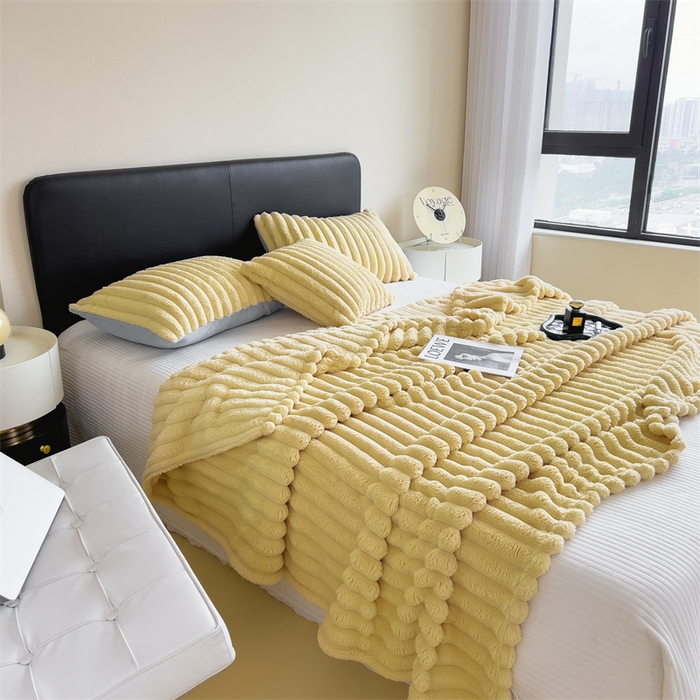 91家纺网 家纺一手货源 找家纺 亚龙工厂店 2025新款时尚活性抗静电兔绒毛毯毯子 兔毛奶黄