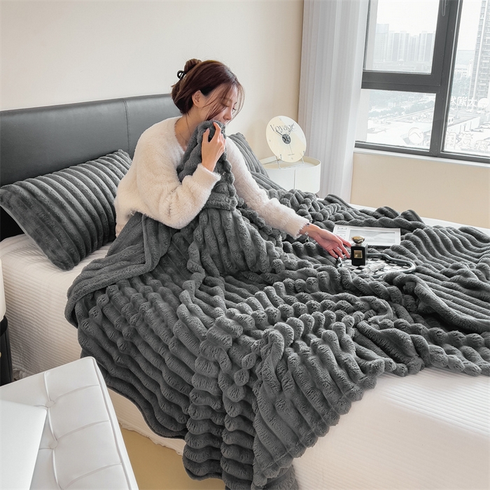 91家纺网 家纺一手货源 找家纺 亚龙工厂店 2025新款时尚活性抗静电兔绒毛毯毯子 兔毛深灰