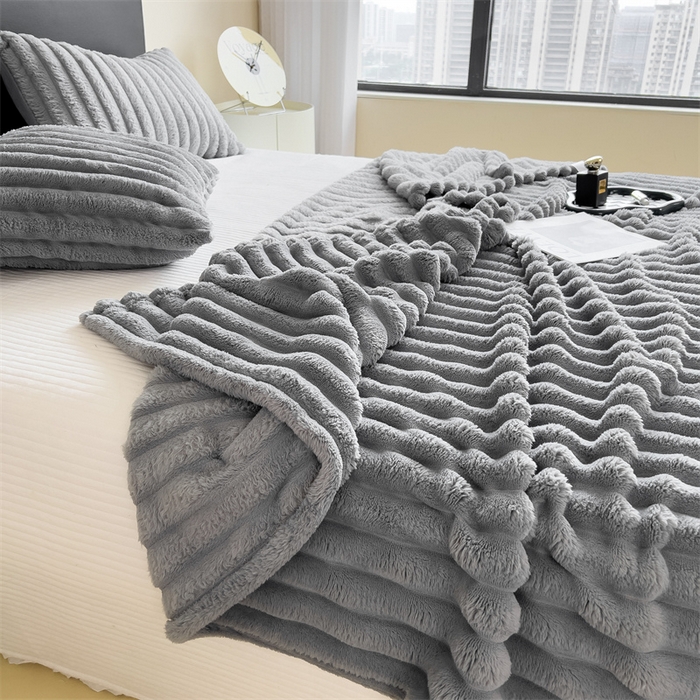 91家纺网 家纺一手货源 找家纺 亚龙工厂店 2025新款时尚活性抗静电兔绒毛毯毯子 兔毛银灰