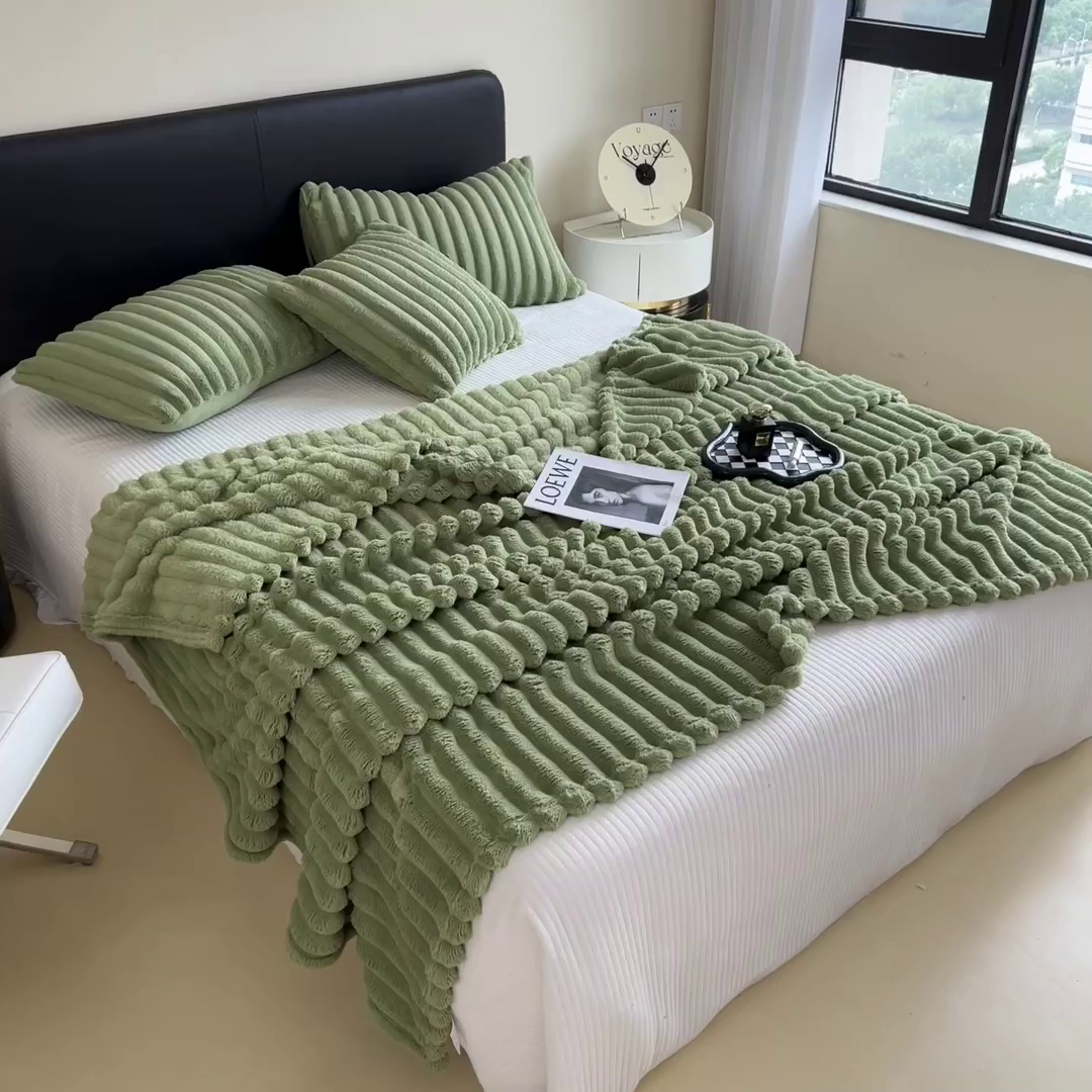 91家纺网 家纺一手货源 找家纺 亚龙工厂店 2025新款时尚活性抗静电兔绒毛毯毯子 兔毛果绿