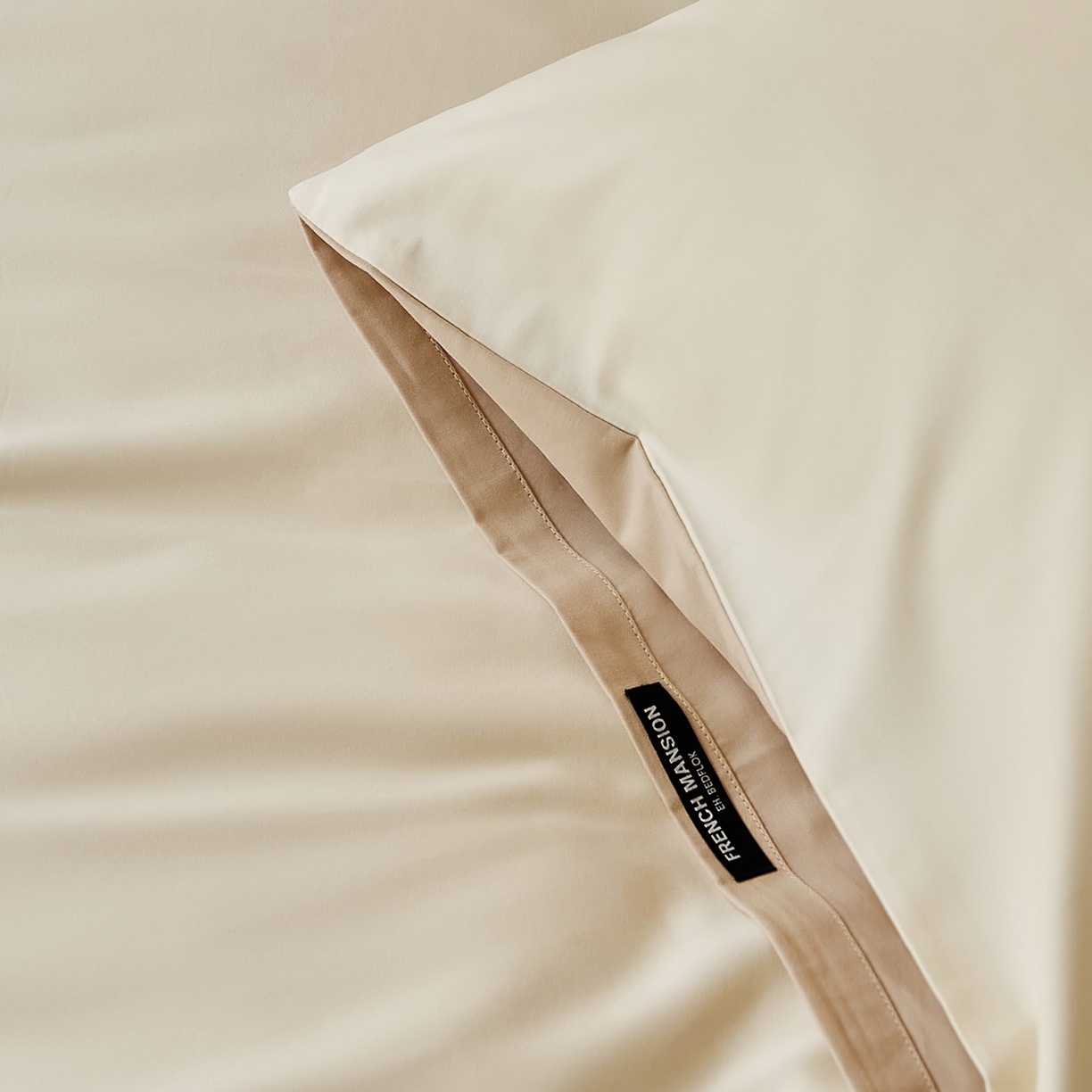 91家纺网 家纺一手货源 找家纺 EH家居 2025新款100S长绒棉小宽边磨毛四件套--云栖系列 奶白+落日咖