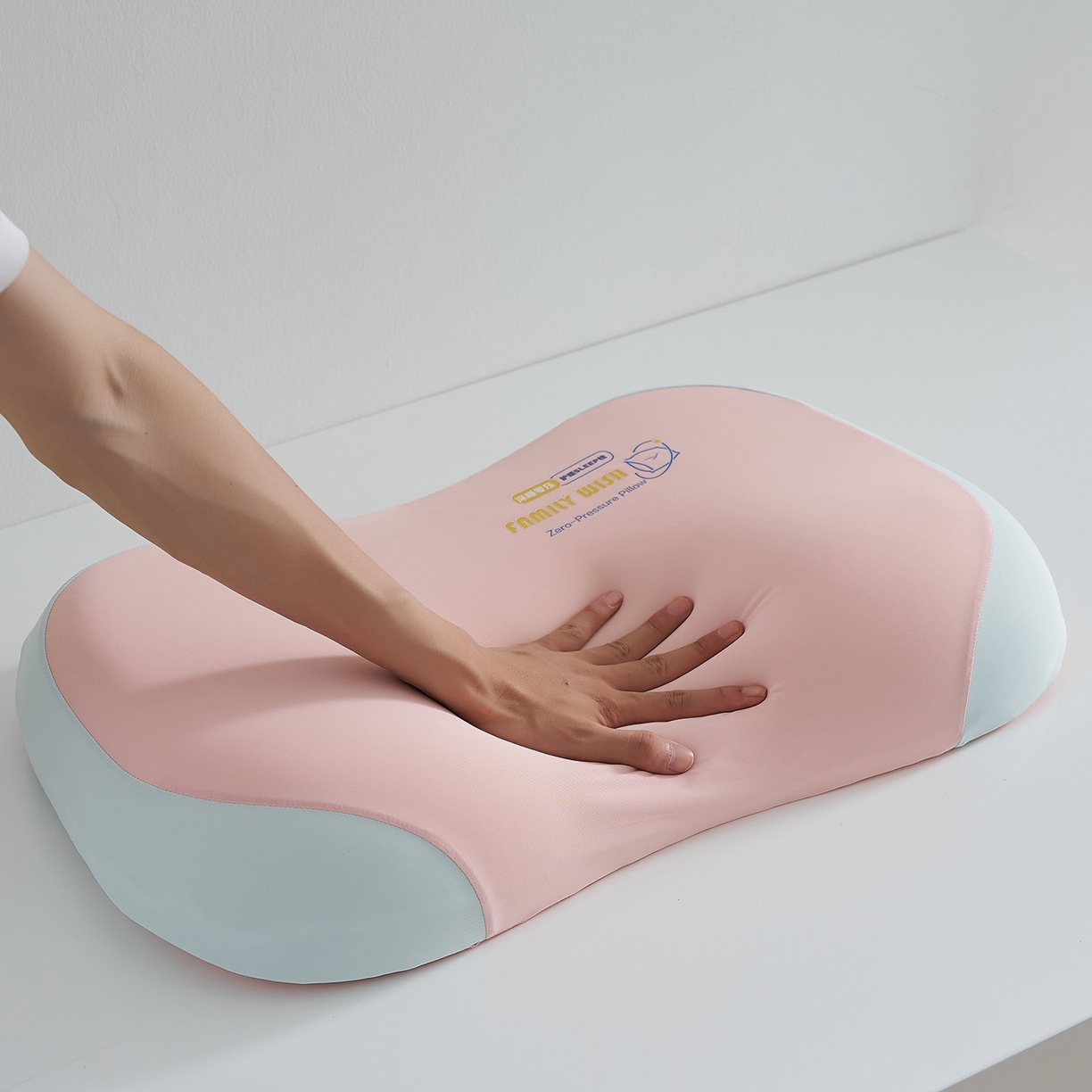 91家纺网 家纺一手货源 找家纺 良品汇馆 2025新款【慢回弹蝴蝶枕】记忆棉枕芯生物基慢回弹学生枕柔软 蝴蝶枕-粉色 25x45x4-6cm/只