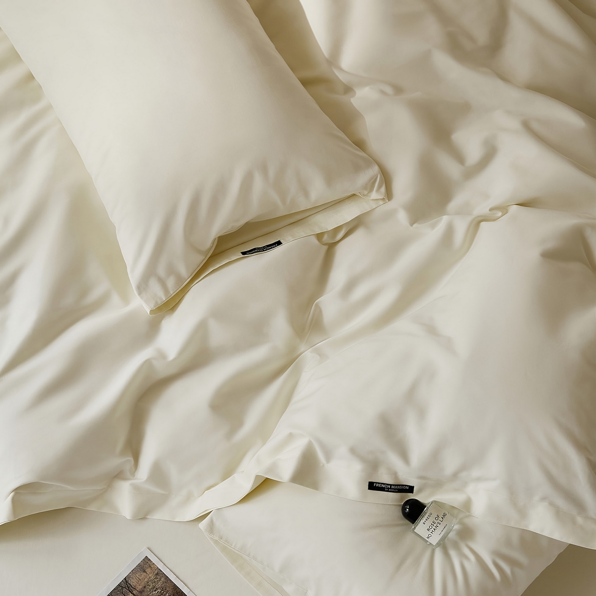 91家纺网 家纺一手货源 找家纺 EH家居 2025新款100S长绒棉小宽边磨毛四件套--云栖系列 柔雾白