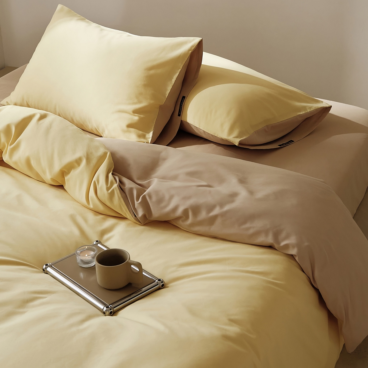 91家纺网 家纺一手货源 找家纺 EH家居 2025新款100S长绒棉小宽边磨毛四件套--云栖系列 雏菊奶咖