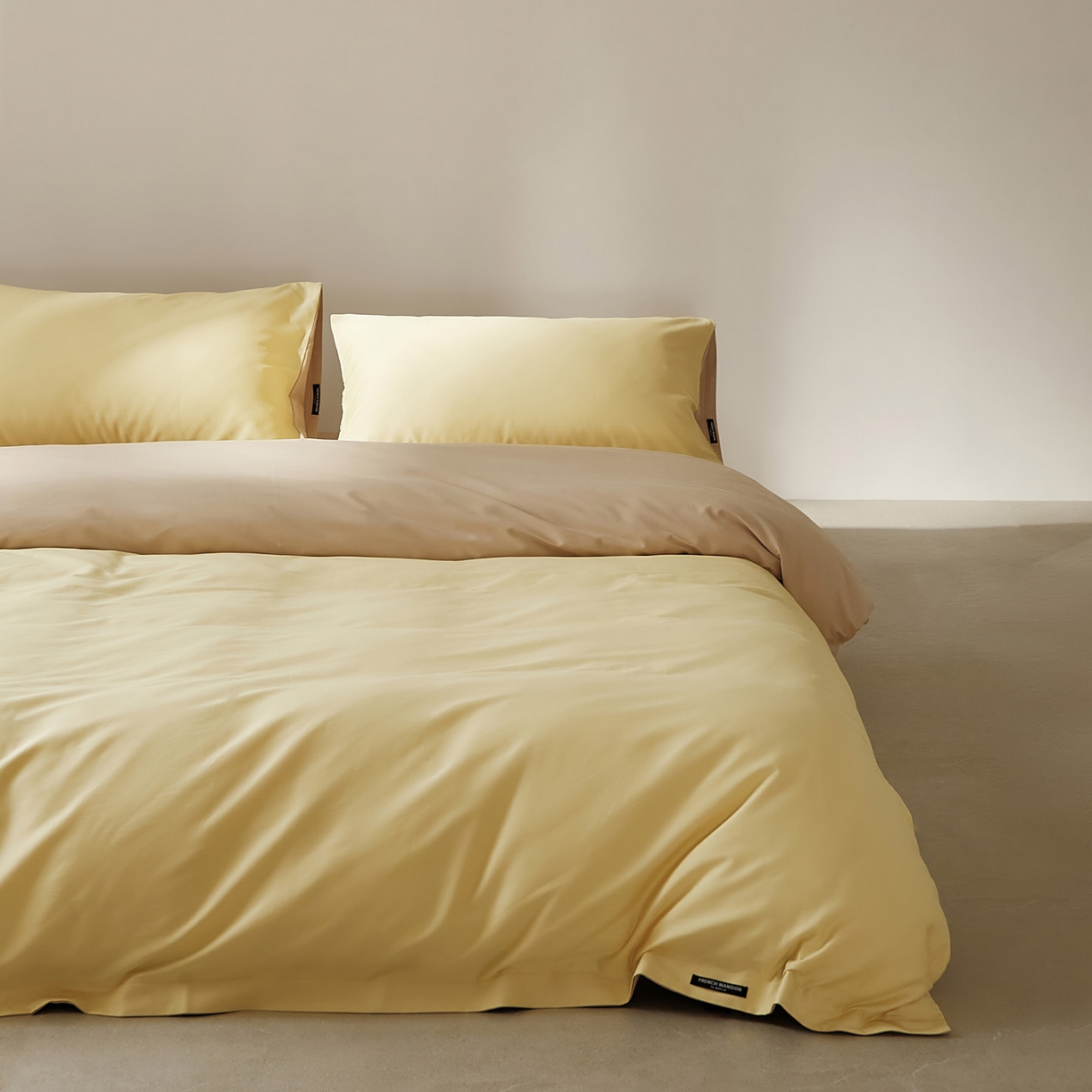 91家纺网 家纺一手货源 找家纺 EH家居 2025新款100S长绒棉小宽边磨毛四件套--云栖系列 雏菊奶咖