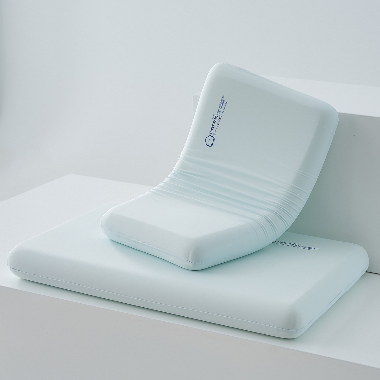 良品汇馆 2025新款【太空宝贝记忆棉枕芯】儿童枕芯学生宿舍慢回弹零重力枕枕头枕芯 太空宝贝记忆枕-蓝 38x58x6cm/只