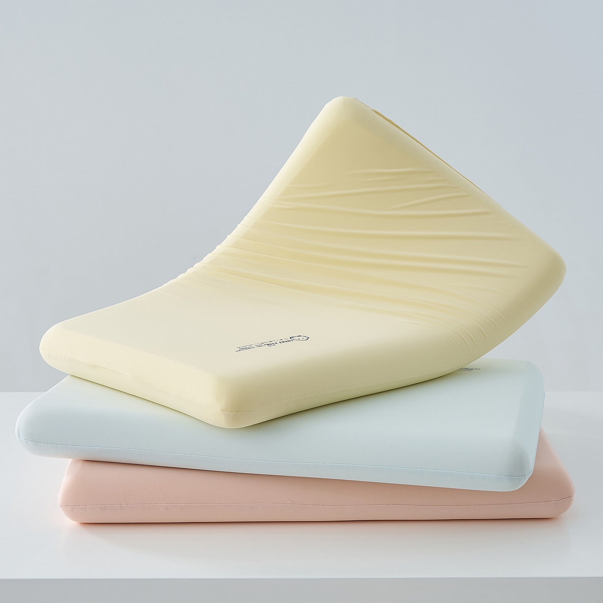 91家纺网 家纺一手货源 找家纺 良品汇馆 2025新款【太空宝贝记忆棉枕芯】儿童枕芯学生宿舍慢回弹零重力枕枕头枕芯 太空宝贝记忆枕-黄 38x58x6cm/只