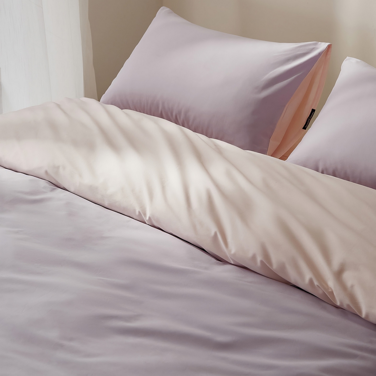 91家纺网 家纺一手货源 找家纺 EH家居 2025新款100S长绒棉小宽边磨毛四件套--云栖系列 丁香粉紫