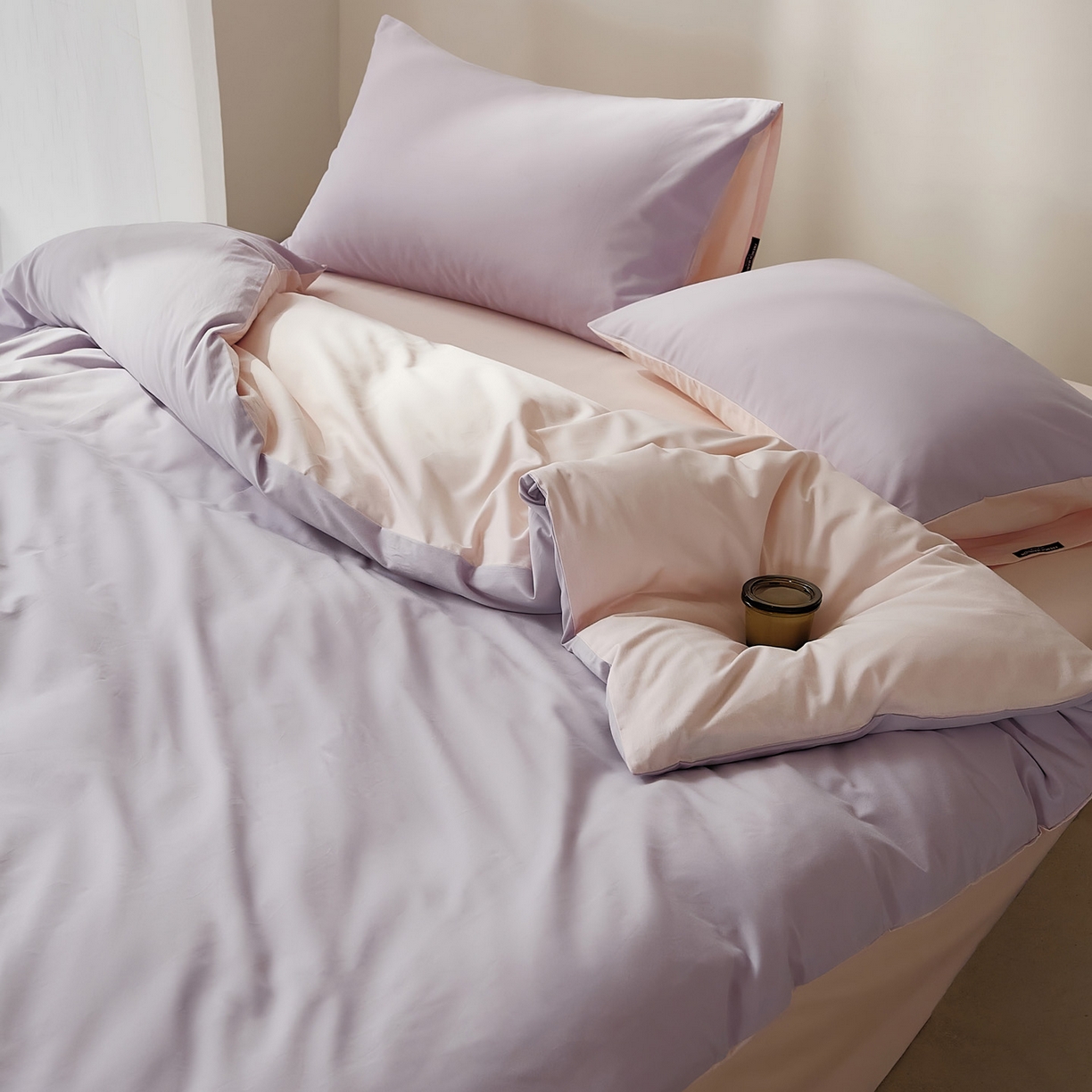 91家纺网 家纺一手货源 找家纺 EH家居 2025新款100S长绒棉小宽边磨毛四件套--云栖系列 丁香粉紫