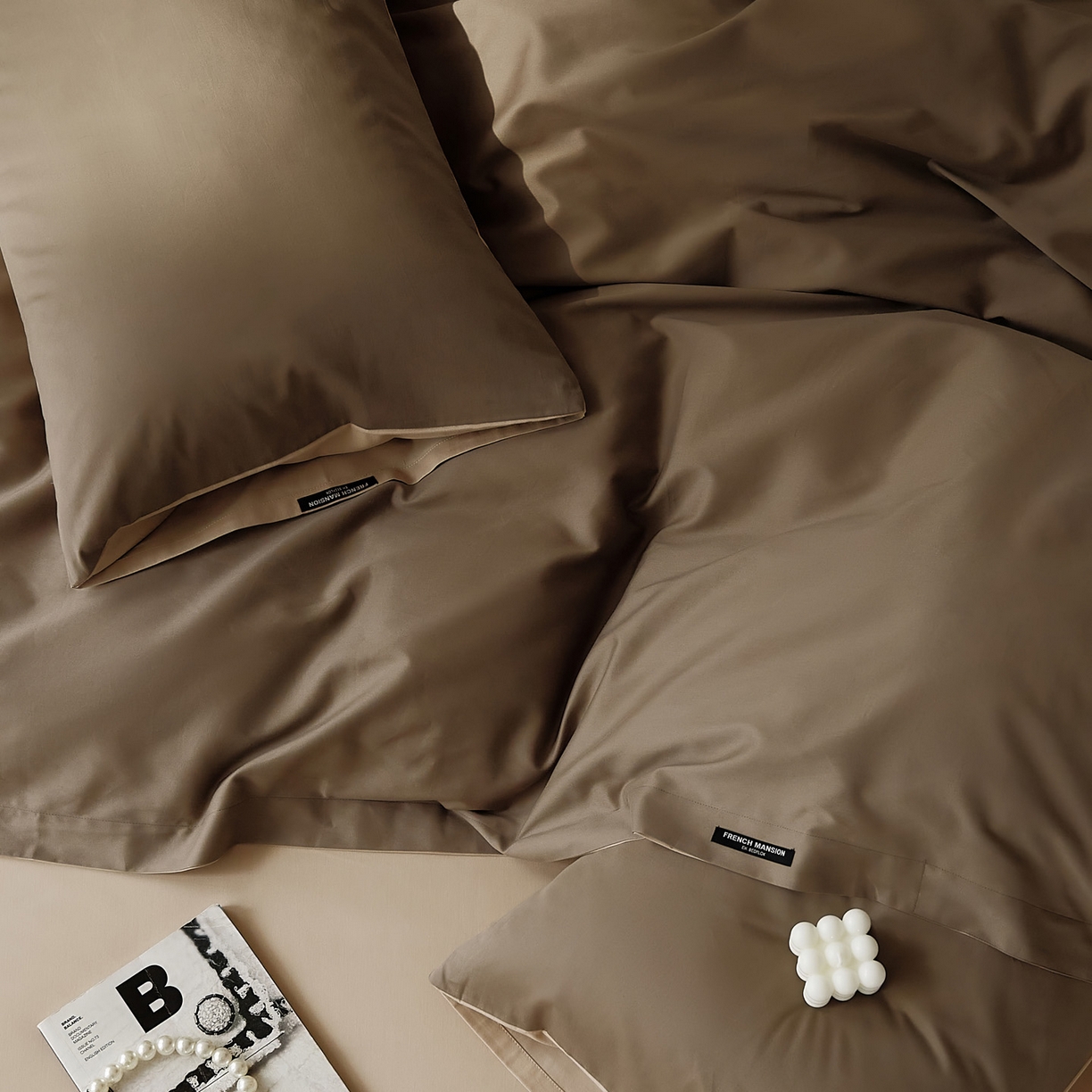 91家纺网 家纺一手货源 找家纺 EH家居 2025新款100S长绒棉小宽边磨毛四件套--云栖系列 摩卡慕斯