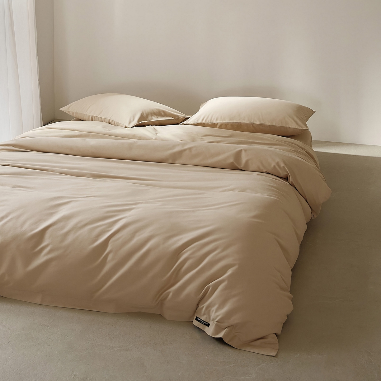 91家纺网 家纺一手货源 找家纺 EH家居 2025新款100S长绒棉小宽边磨毛四件套--云栖系列 布丁奶咖