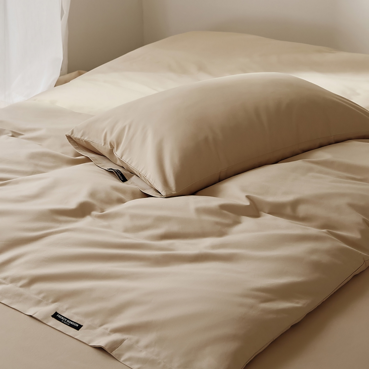 91家纺网 家纺一手货源 找家纺 EH家居 2025新款100S长绒棉小宽边磨毛四件套--云栖系列 布丁奶咖