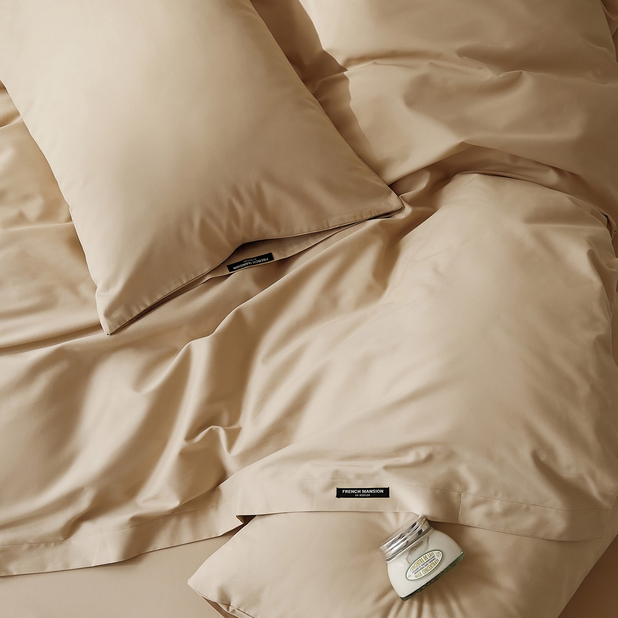 91家纺网 家纺一手货源 找家纺 EH家居 2025新款100S长绒棉小宽边磨毛四件套--云栖系列 布丁奶咖