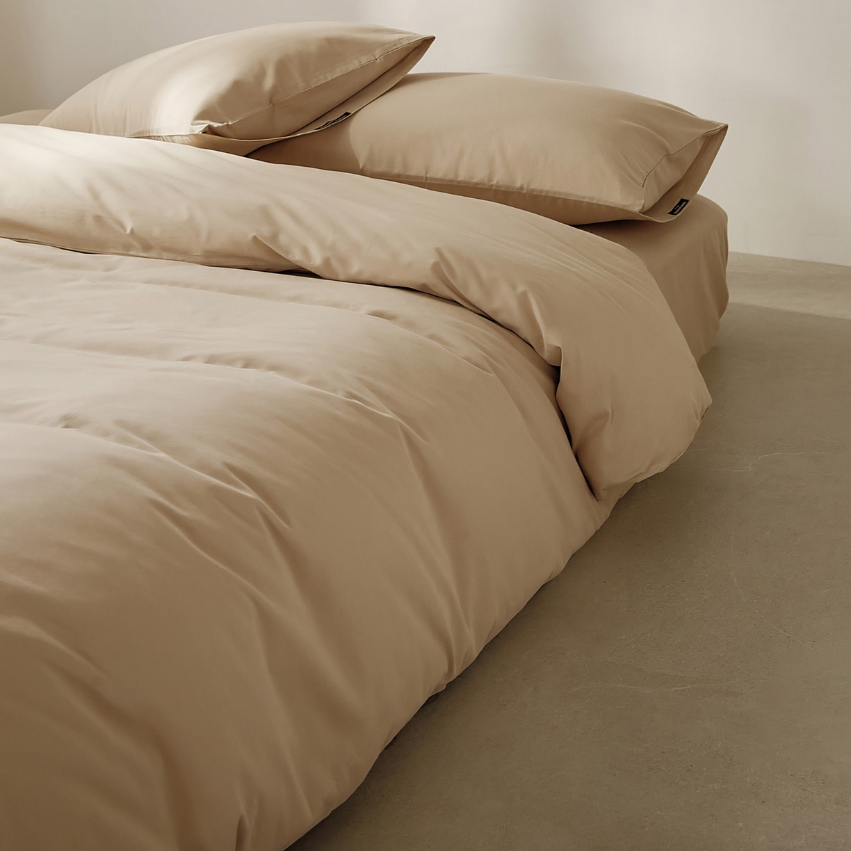 91家纺网 家纺一手货源 找家纺 EH家居 2025新款100S长绒棉小宽边磨毛四件套--云栖系列 布丁奶咖