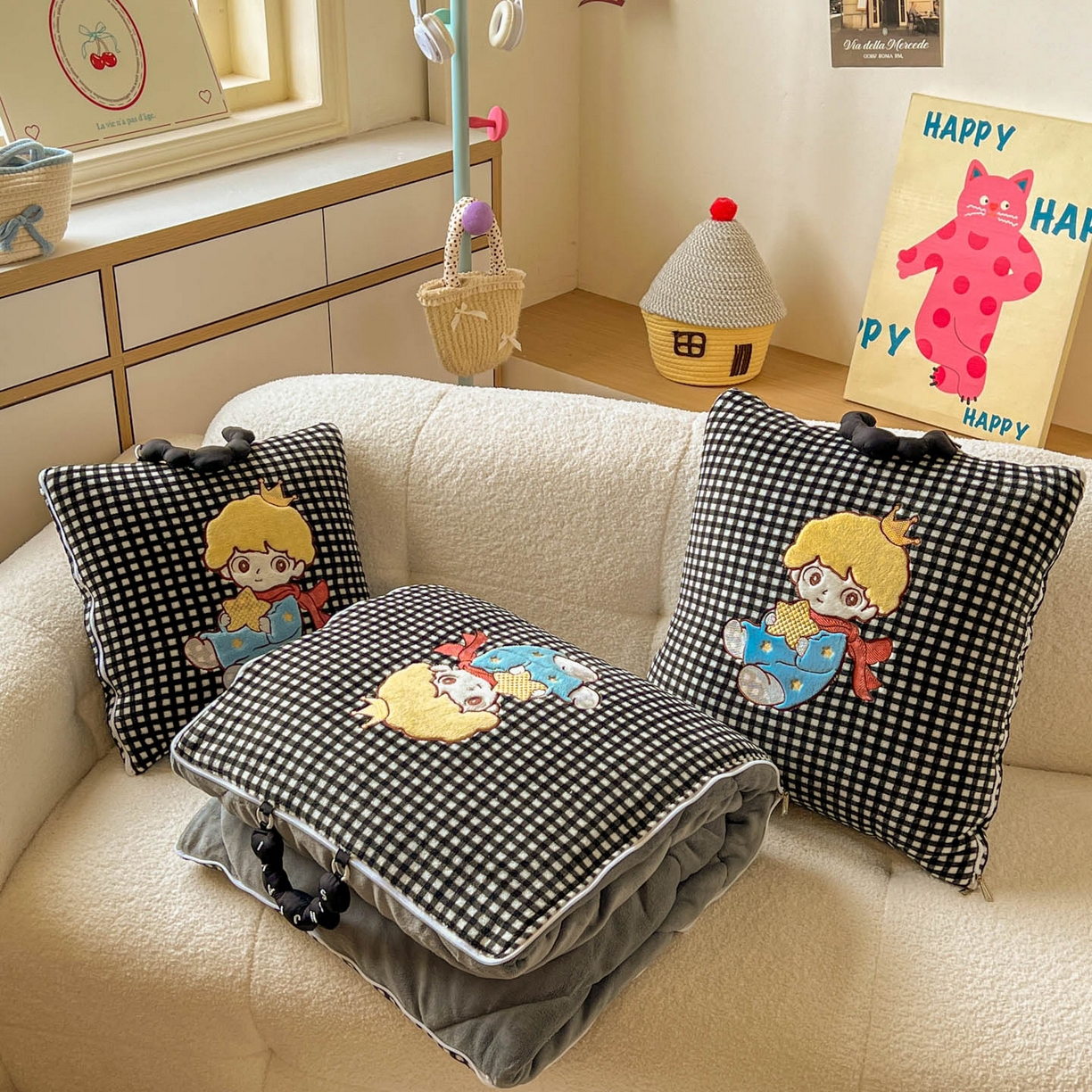 番茄+ 2025新款加厚牛奶绒小王子抱枕 格子黑