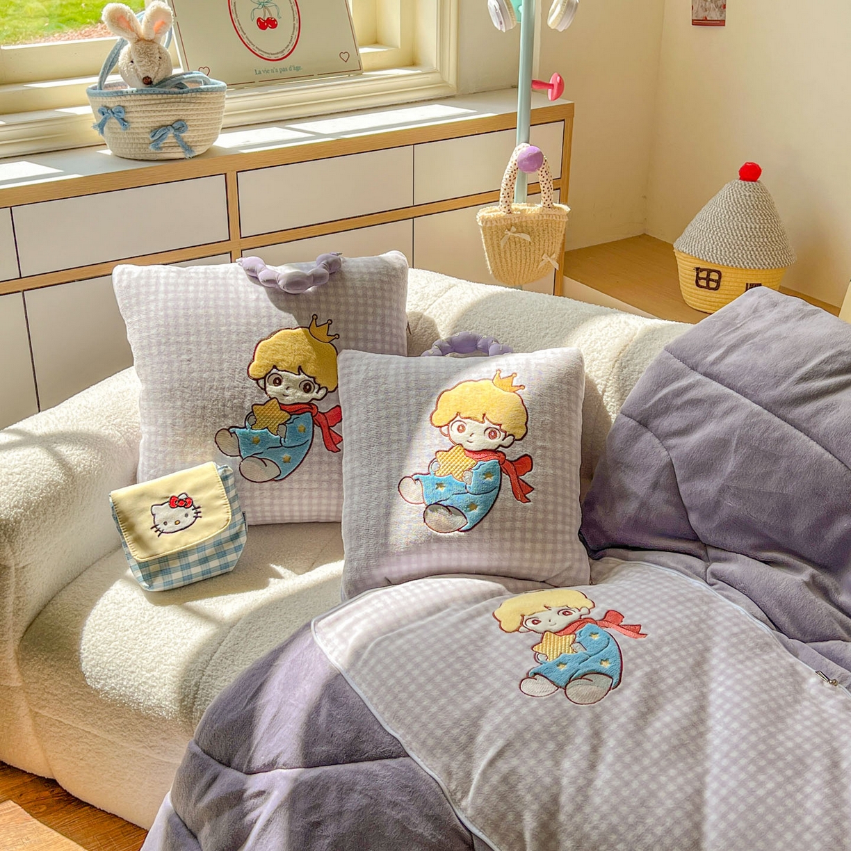 91家纺网 家纺一手货源 找家纺 番茄+ 2025新款加厚牛奶绒小王子抱枕 格子紫