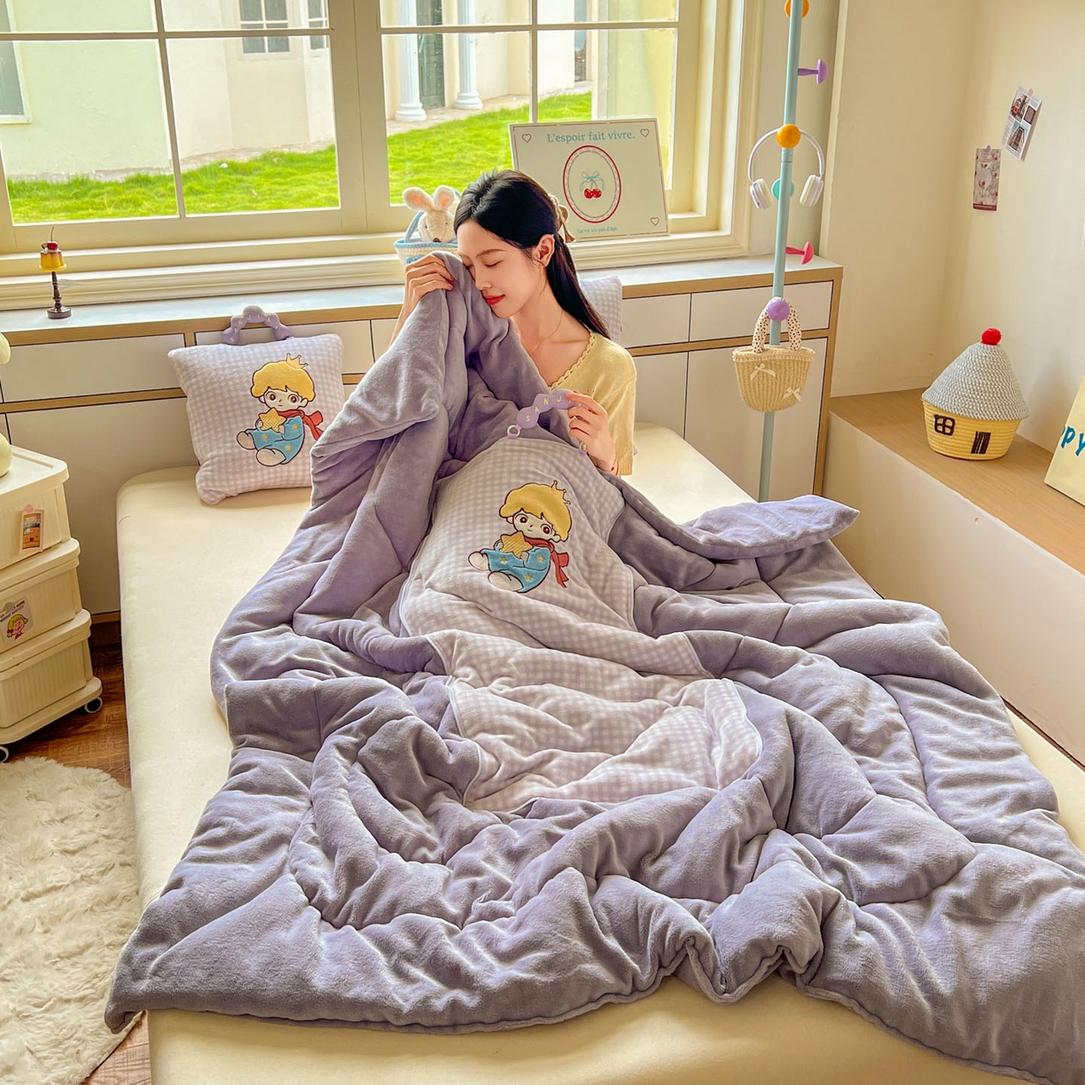 91家纺网 家纺一手货源 找家纺 番茄+ 2025新款加厚牛奶绒小王子抱枕 格子紫