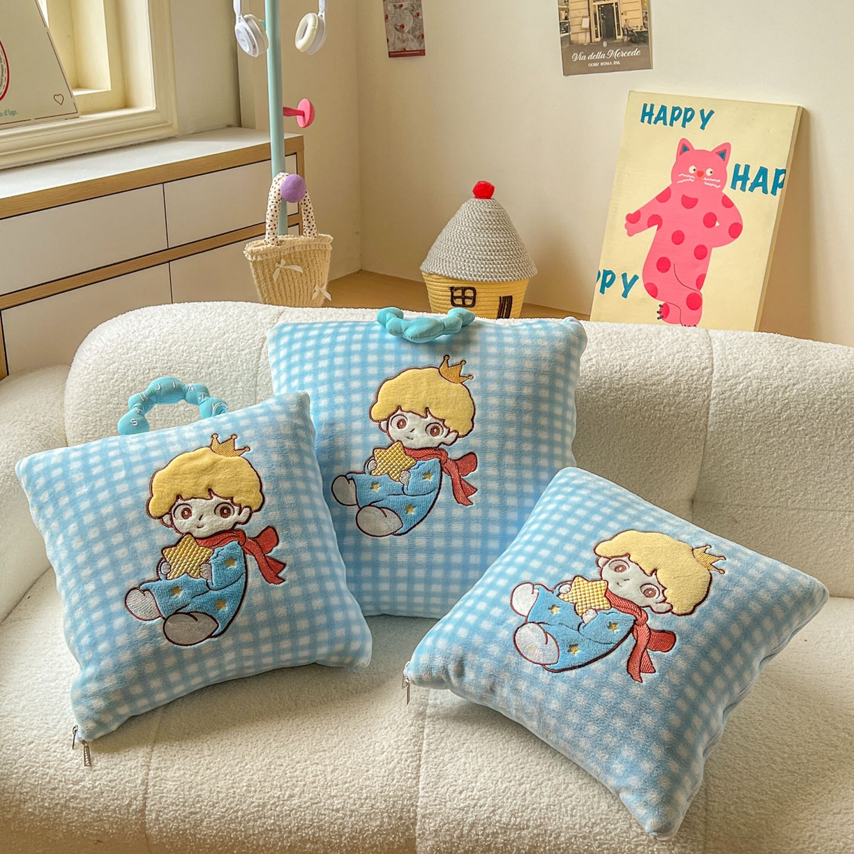 91家纺网 家纺一手货源 找家纺 番茄+ 2025新款加厚牛奶绒小王子抱枕 格子蓝