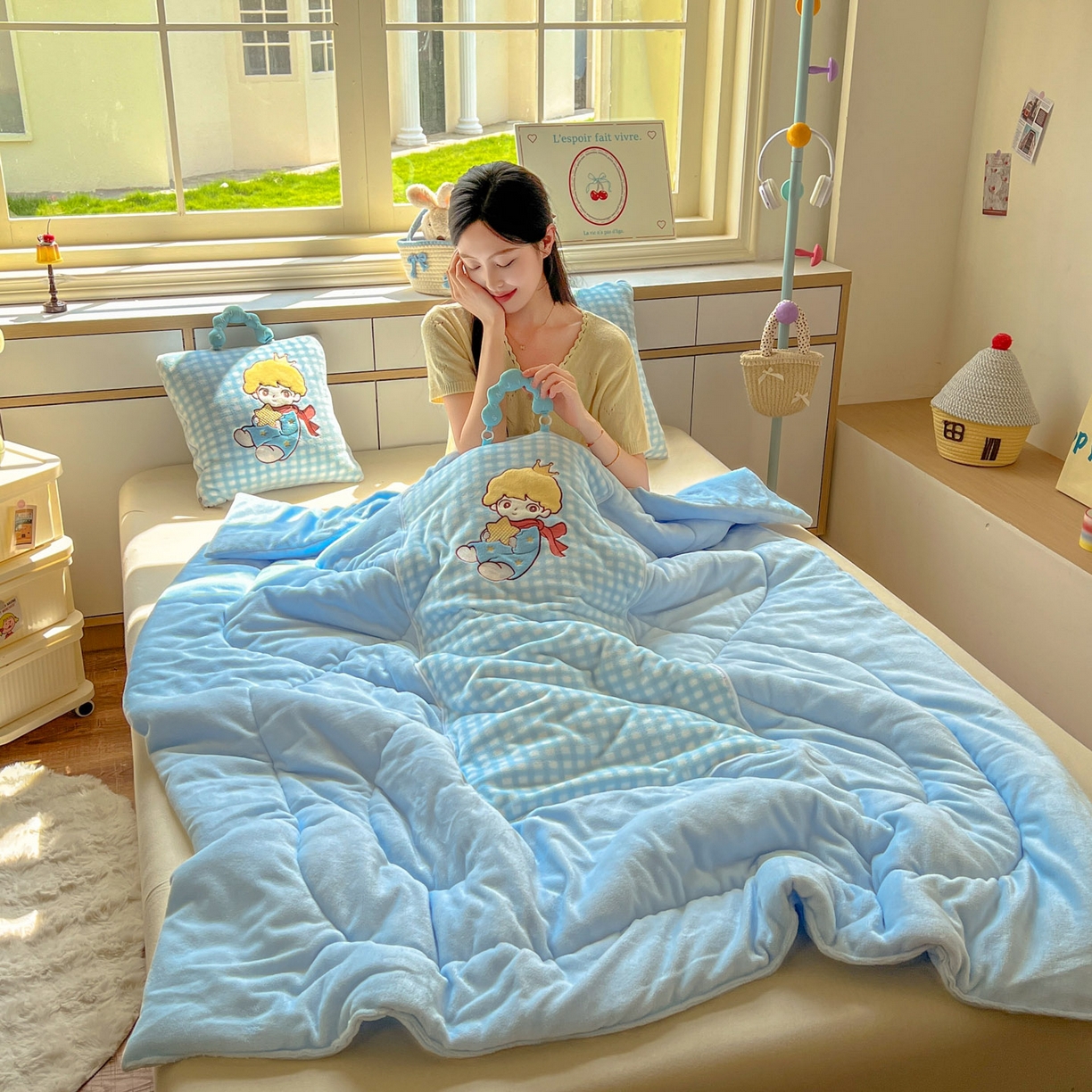 91家纺网 家纺一手货源 找家纺 番茄+ 2025新款加厚牛奶绒小王子抱枕 格子蓝