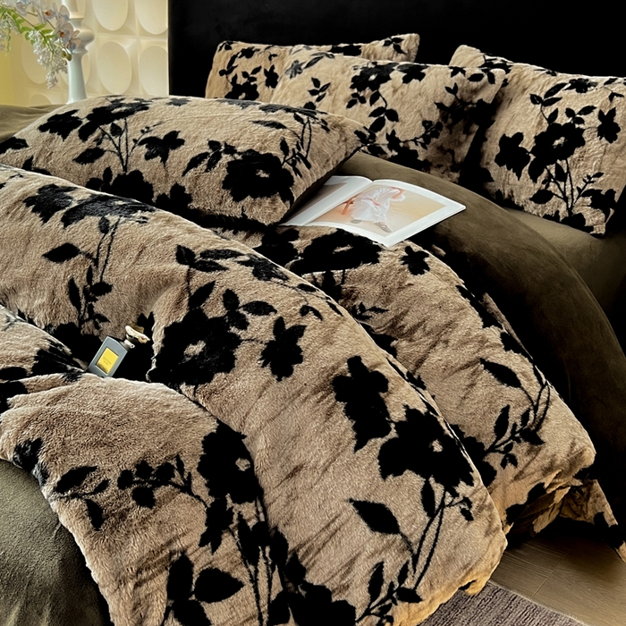 91家纺网 家纺一手货源 找家纺 （总）米可 2025新款美拉德高克重兔毛绒牛奶绒四件套