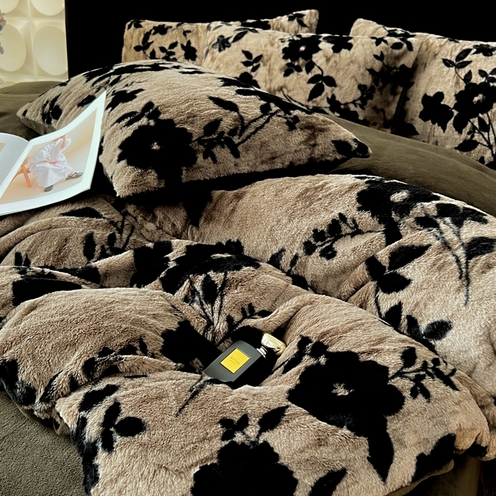 91家纺网 家纺一手货源 找家纺 （总）米可 2025新款美拉德高克重兔毛绒牛奶绒四件套