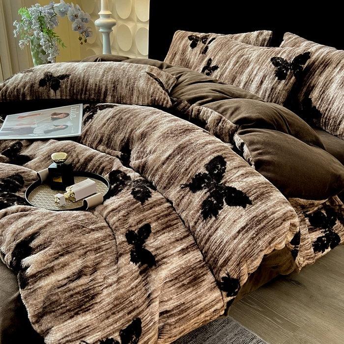 米可 2025新款美拉德高克重兔毛绒牛奶绒四件套 蝶舞