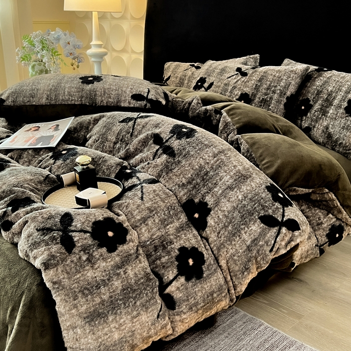 91家纺网 家纺一手货源 找家纺 米可 2025新款美拉德高克重兔毛绒牛奶绒四件套 繁花