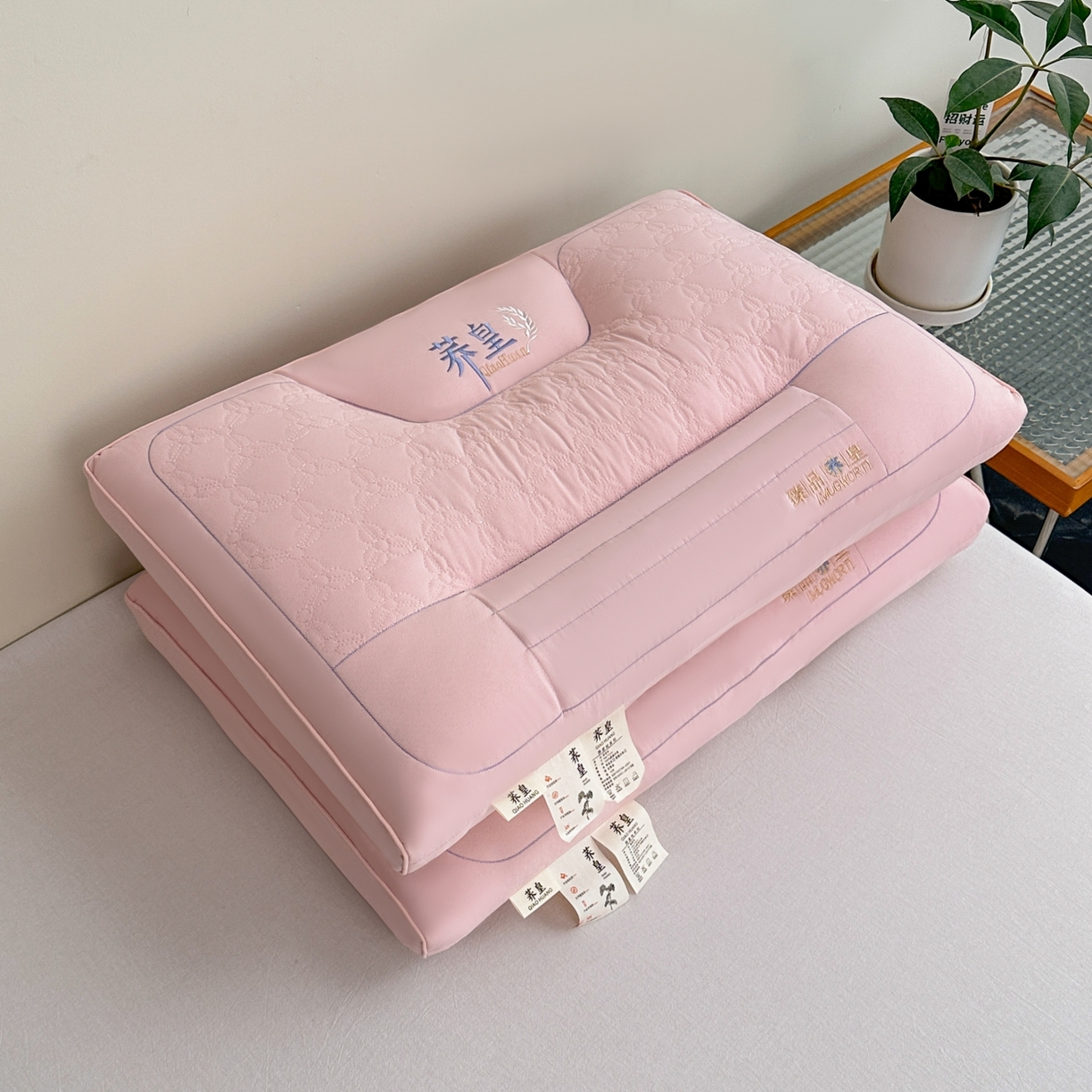 91家纺网 家纺一手货源 找家纺 十仟家纺 2025新款亲肤荞皇枕头枕芯 粉色