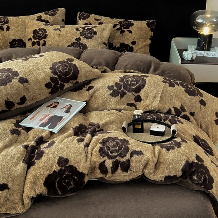 91家纺网 家纺一手货源 找家纺 米可 2025新款美拉德高克重兔毛绒牛奶绒四件套 盛放