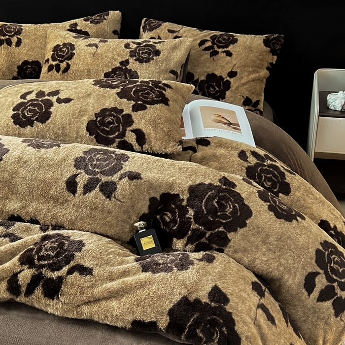 91家纺网 家纺一手货源 找家纺 米可 2025新款美拉德高克重兔毛绒牛奶绒四件套 盛放