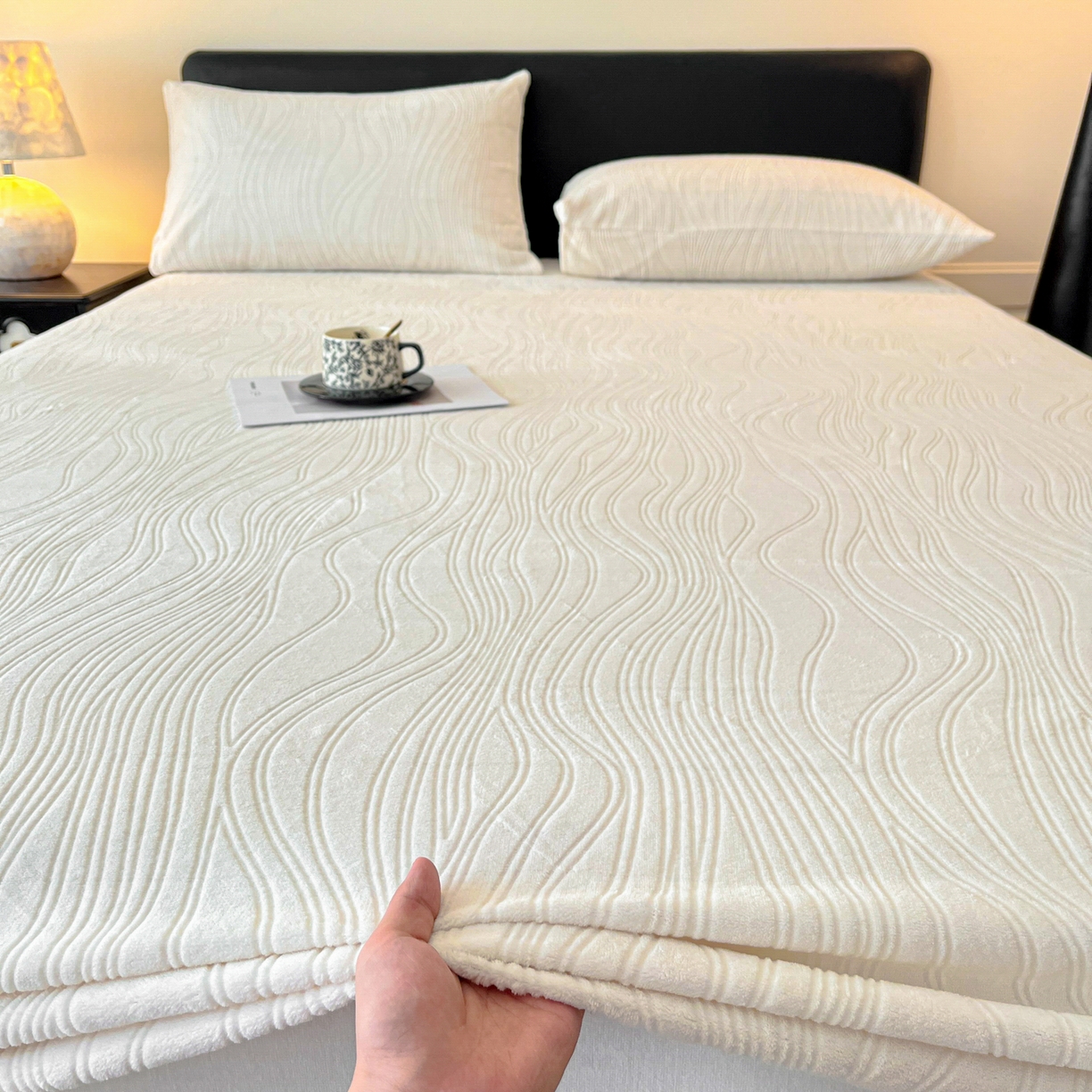 91家纺网 家纺一手货源 找家纺 （总）蓝极人 2025新款烂花牛奶绒床笠