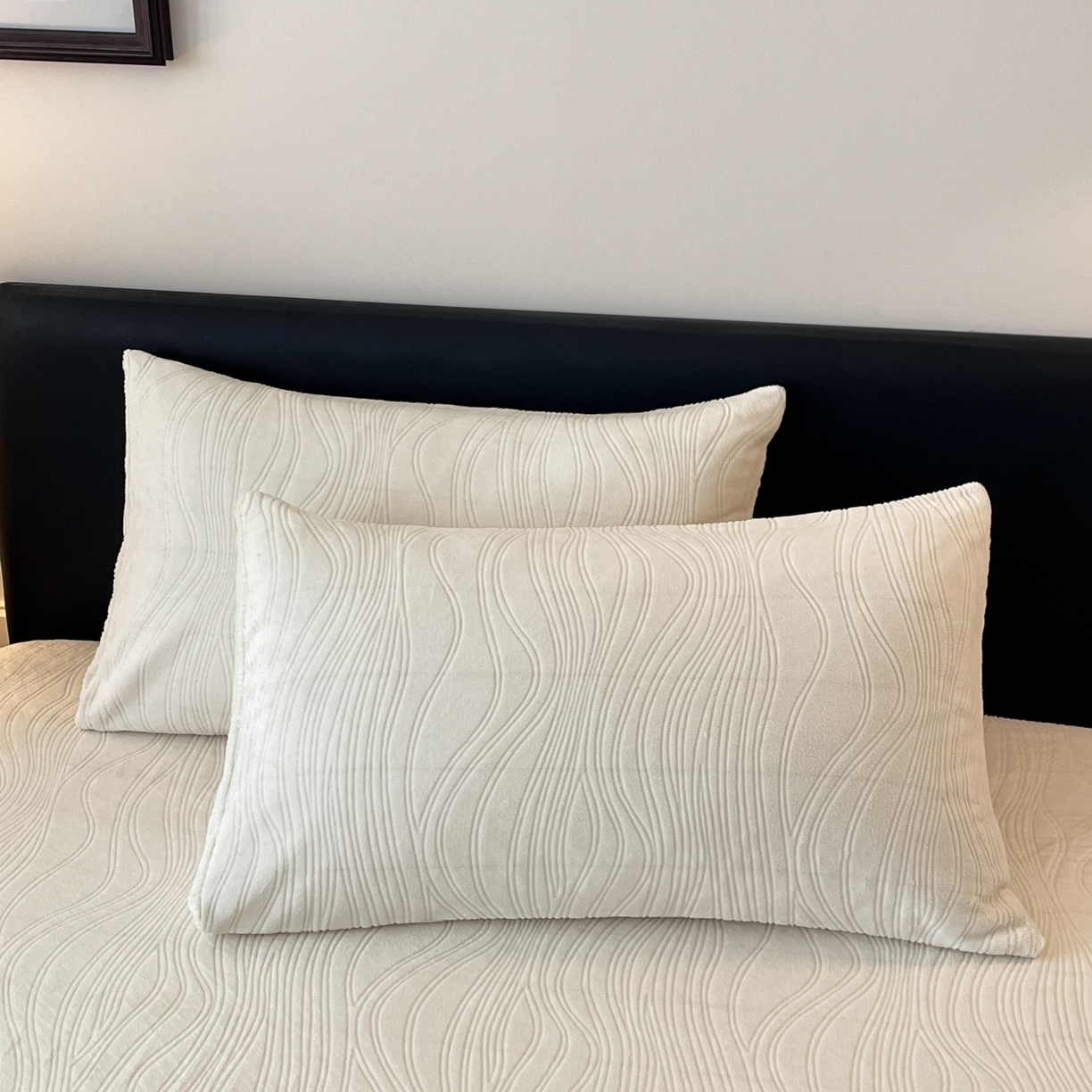 91家纺网 家纺一手货源 找家纺 蓝极人 2025新款烂花牛奶绒床笠 烂花床笠-米白