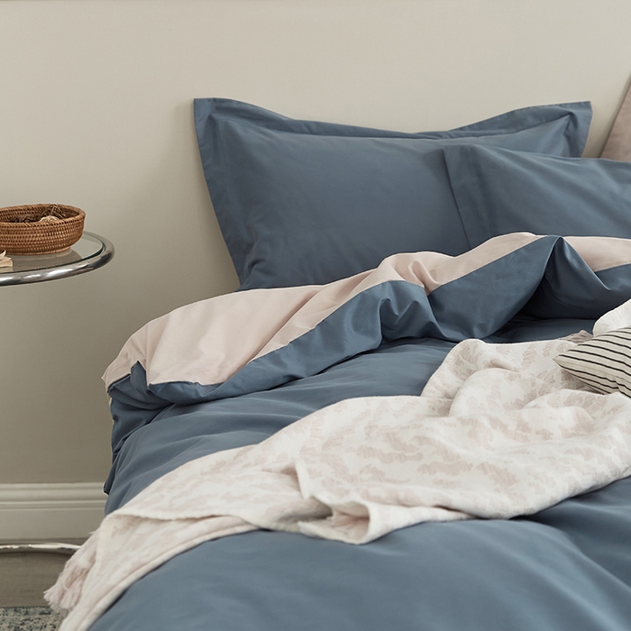 91家纺网 家纺一手货源 找家纺 新款加厚磨毛四件套千草蓝-淡妃粉