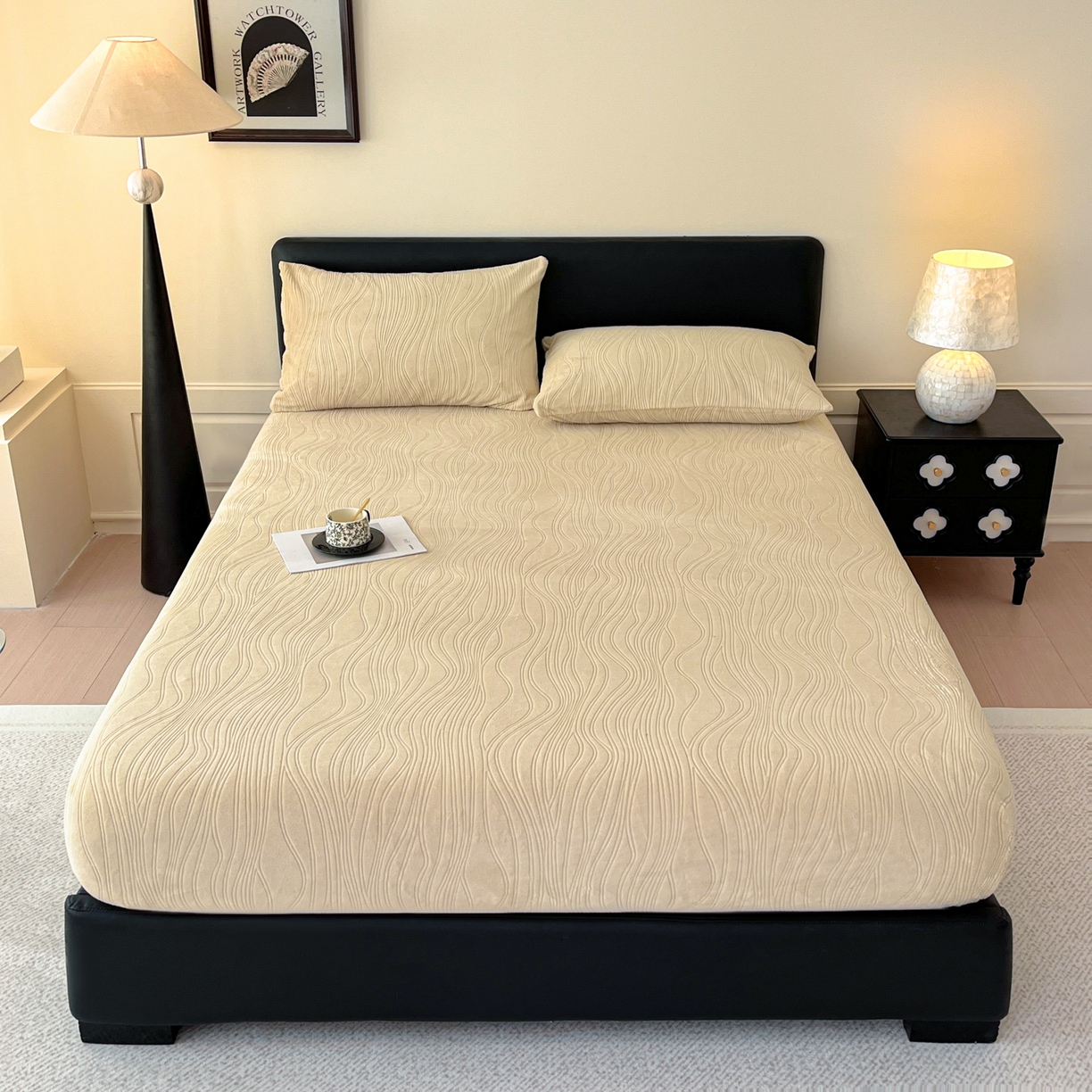 91家纺网 家纺一手货源 找家纺 酱子 2025新款烂花牛奶绒床笠 烂花床笠-米杏