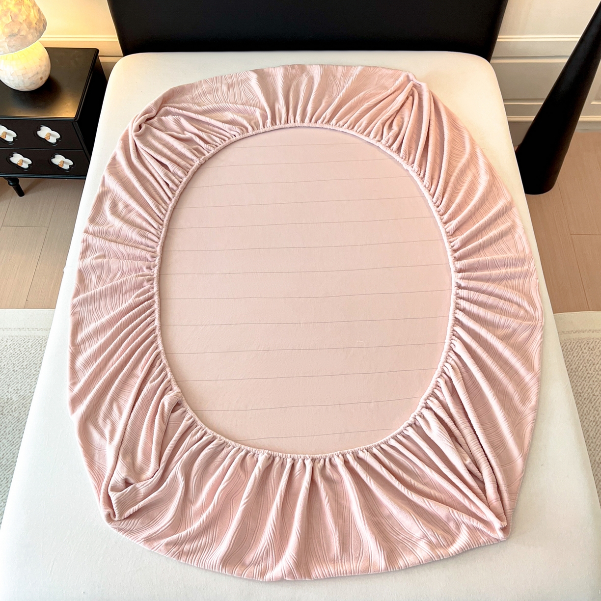 91家纺网 家纺一手货源 找家纺 酱子 2025新款烂花牛奶绒床笠 烂花床笠-桃粉