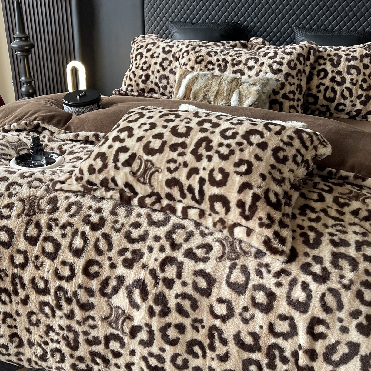 91家纺网 家纺一手货源 找家纺 （总）莱豫家纺 2025新款秋冬加厚皮草级兔绒加牛奶绒四件套