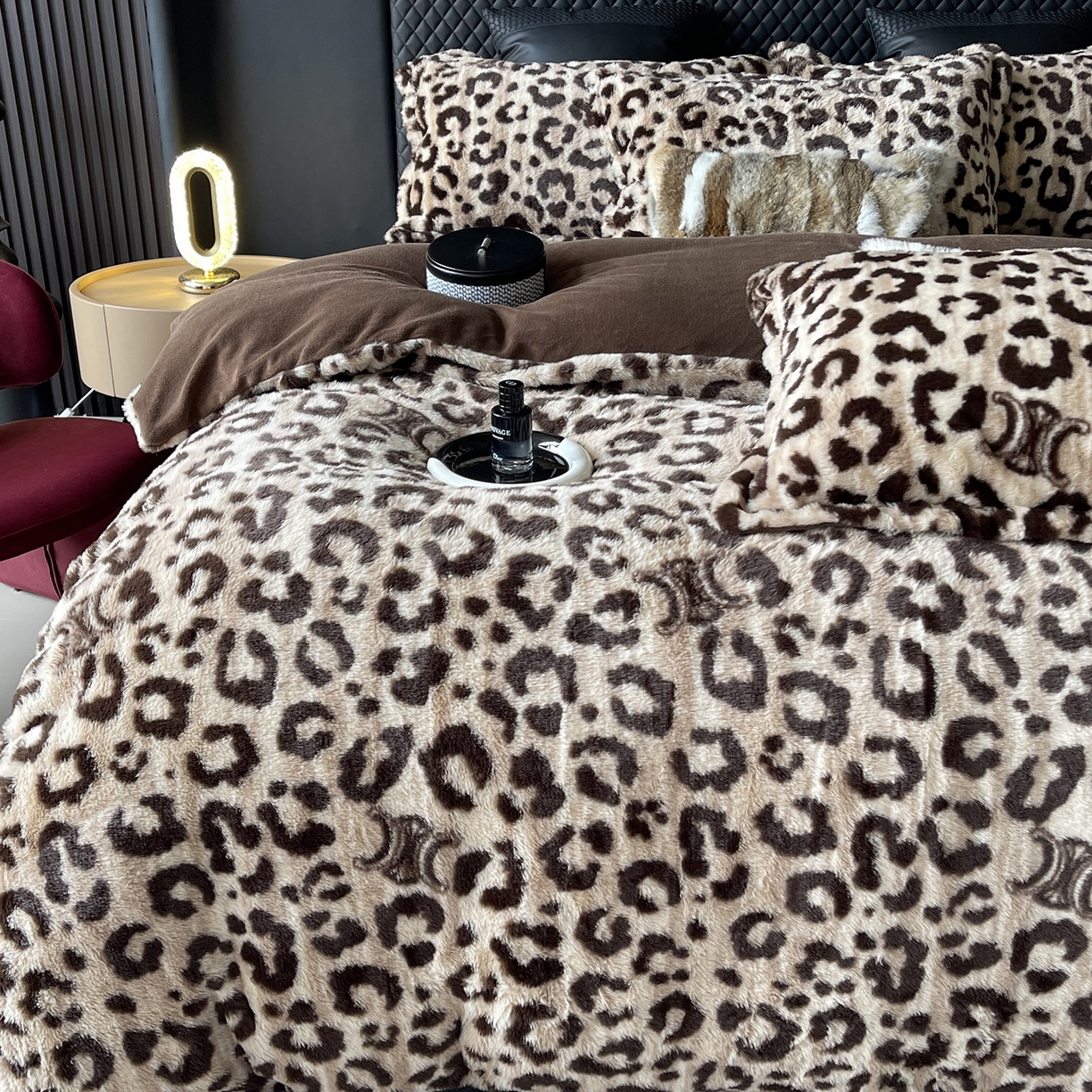 91家纺网 家纺一手货源 找家纺 （总）莱豫家纺 2025新款秋冬加厚皮草级兔绒加牛奶绒四件套