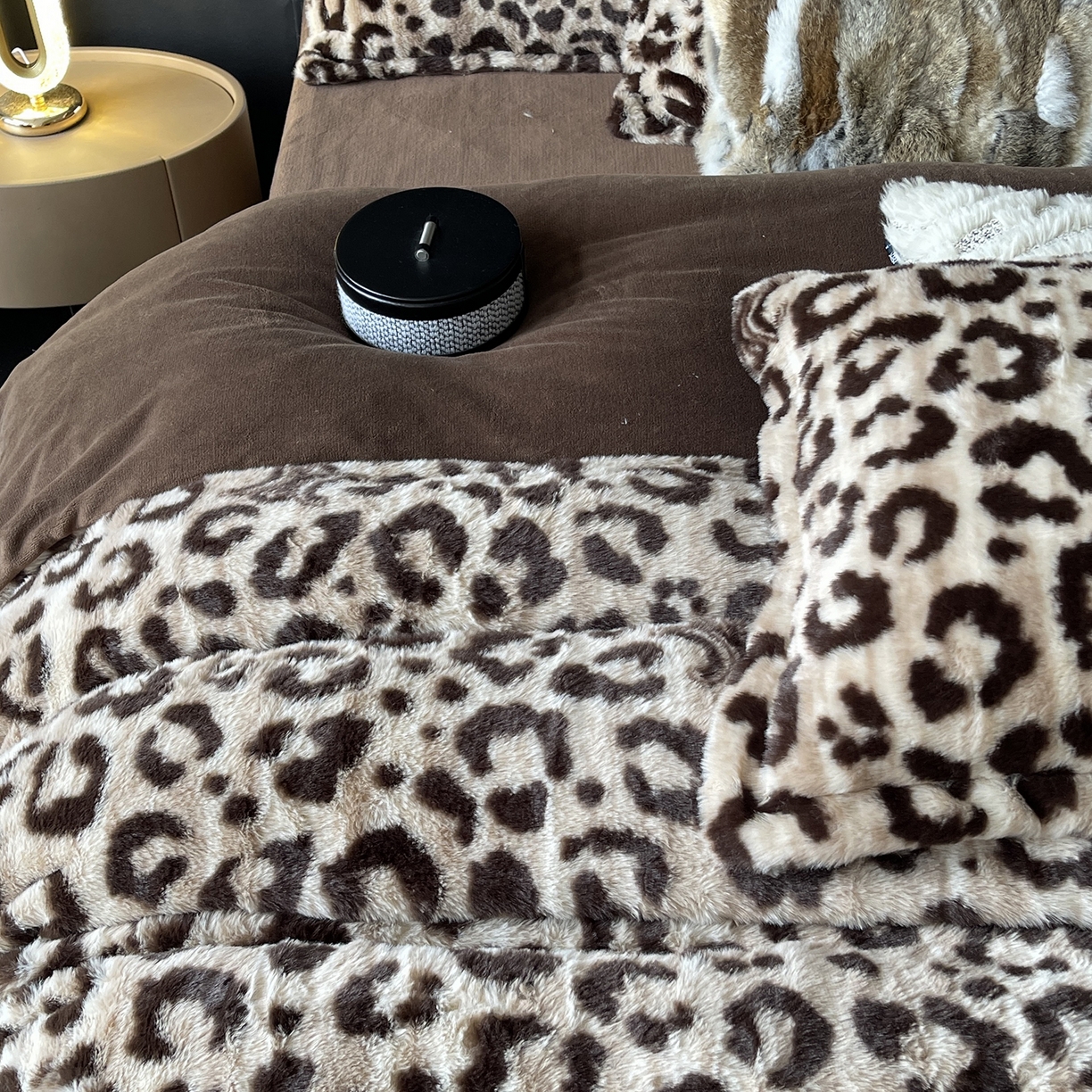 91家纺网 家纺一手货源 找家纺 （总）莱豫家纺 2025新款秋冬加厚皮草级兔绒加牛奶绒四件套