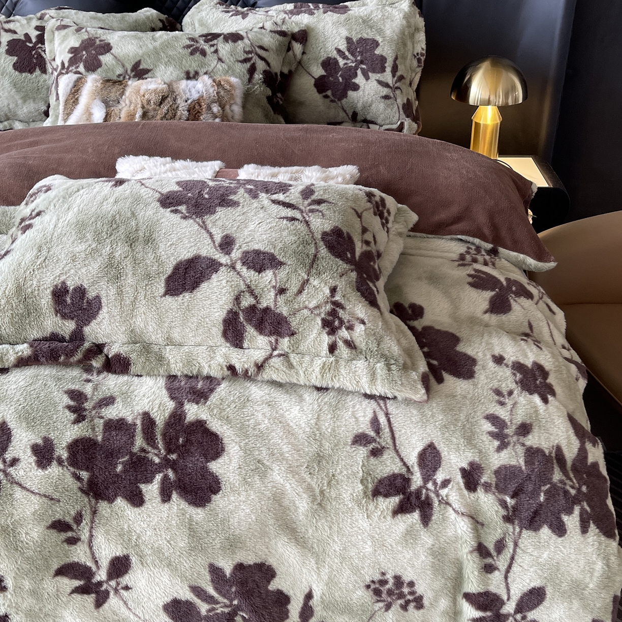 91家纺网 家纺一手货源 找家纺 莱豫家纺 2025新款秋冬加厚皮草级兔绒加牛奶绒四件套 贝莉