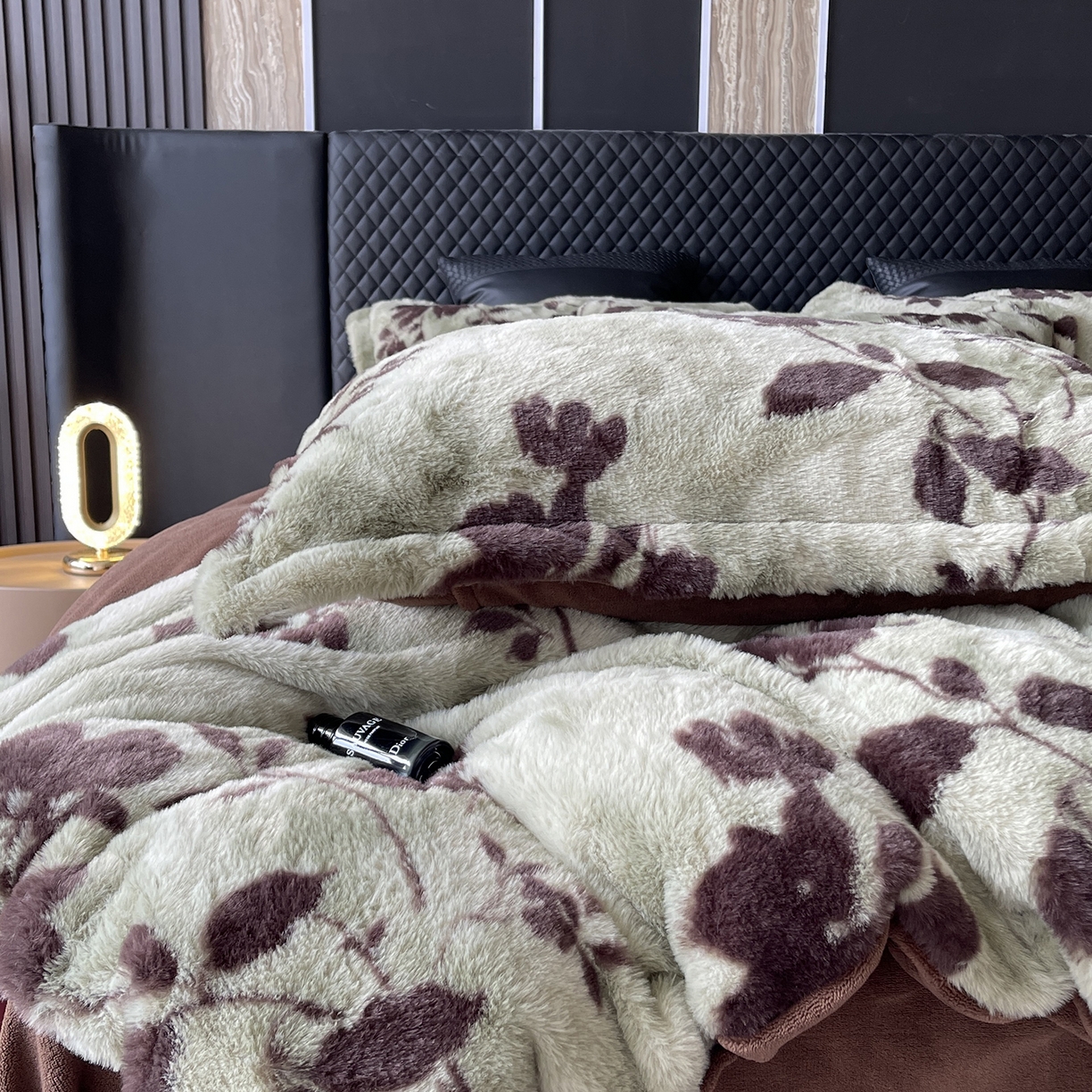 91家纺网 家纺一手货源 找家纺 莱豫家纺 2025新款秋冬加厚皮草级兔绒加牛奶绒四件套 贝莉