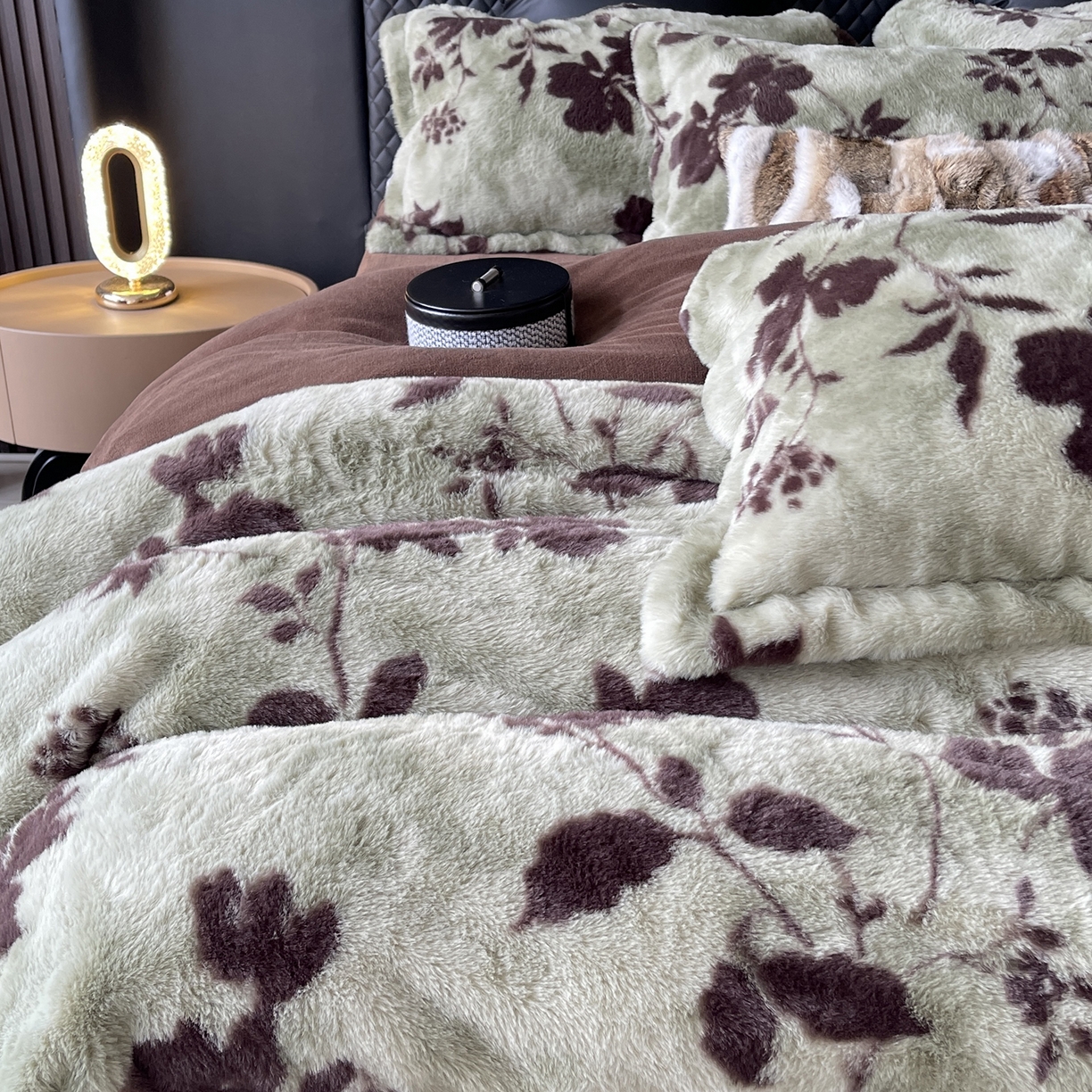 91家纺网 家纺一手货源 找家纺 莱豫家纺 2025新款秋冬加厚皮草级兔绒加牛奶绒四件套 贝莉