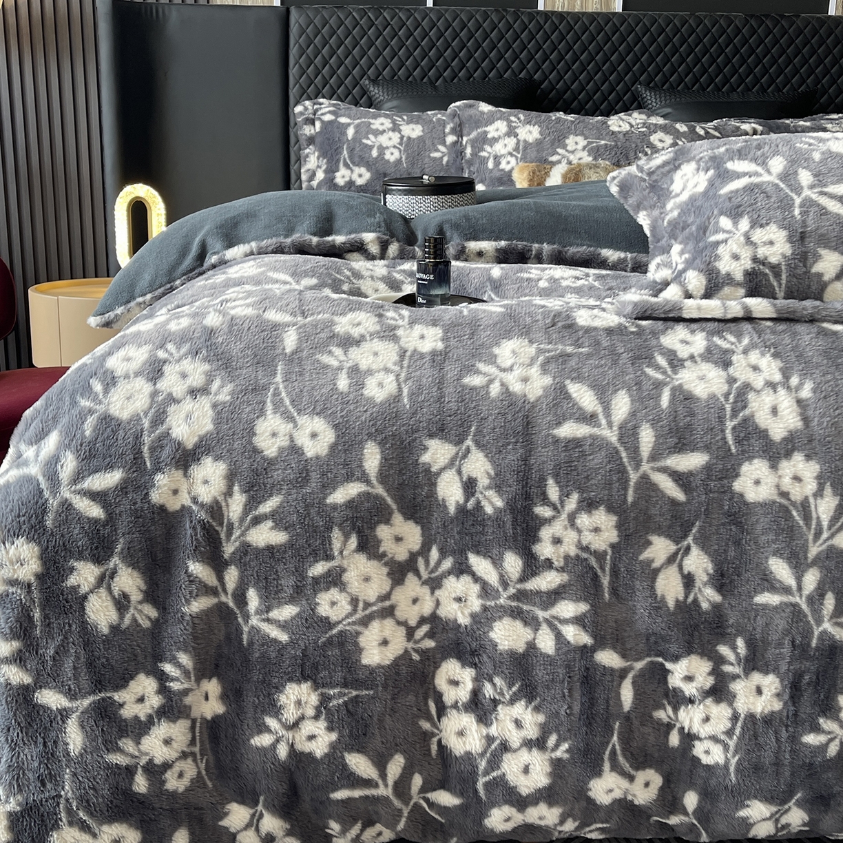 91家纺网 家纺一手货源 找家纺 莱豫家纺 2025新款秋冬加厚皮草级兔绒加牛奶绒四件套 菲比