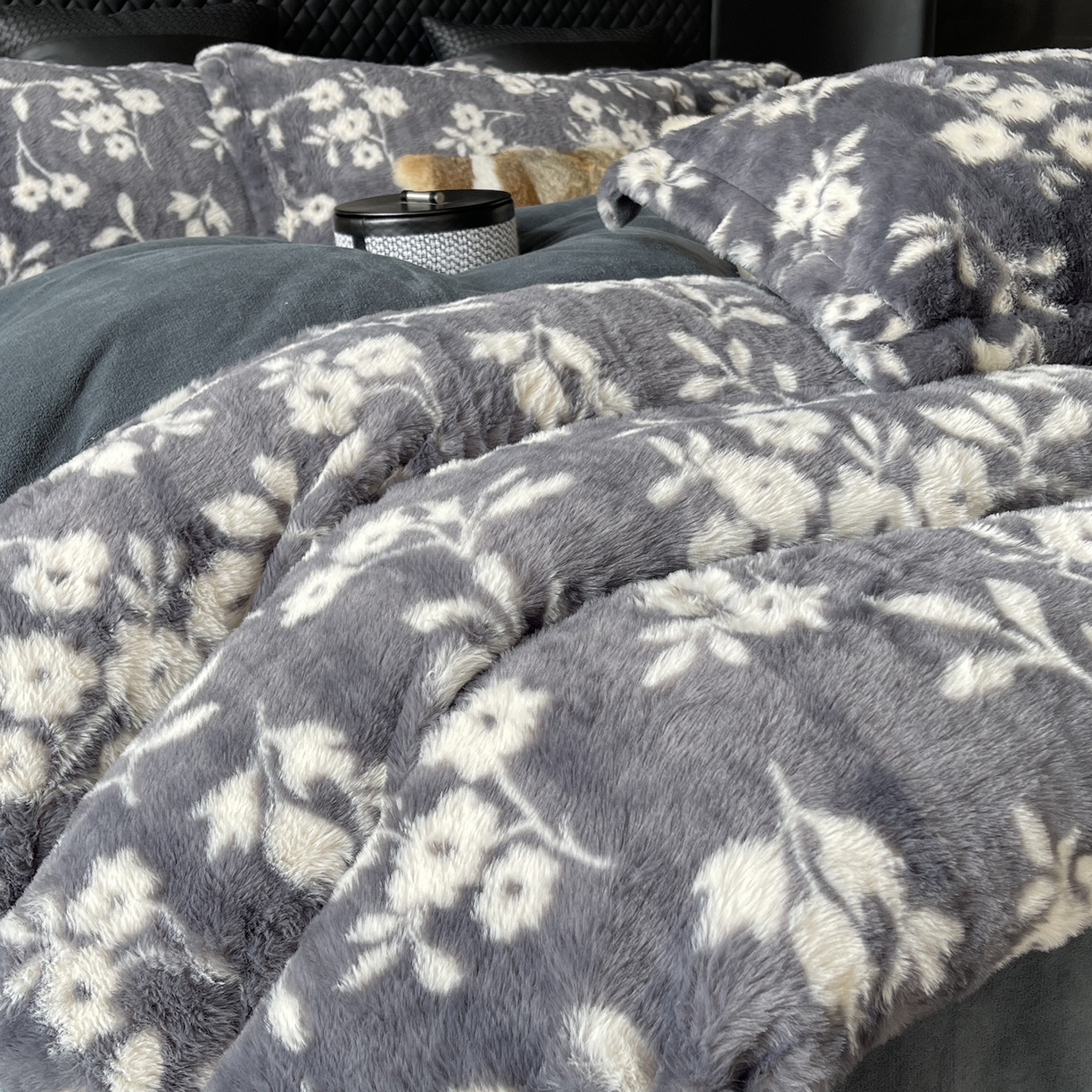 91家纺网 家纺一手货源 找家纺 莱豫家纺 2025新款秋冬加厚皮草级兔绒加牛奶绒四件套 菲比