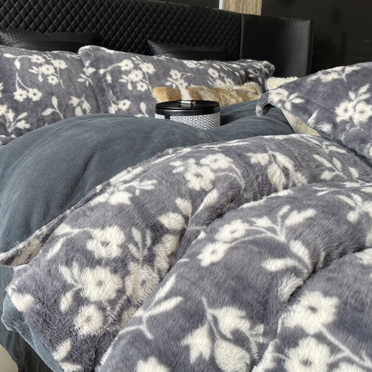 91家纺网 家纺一手货源 找家纺 莱豫家纺 2025新款秋冬加厚皮草级兔绒加牛奶绒四件套 菲比