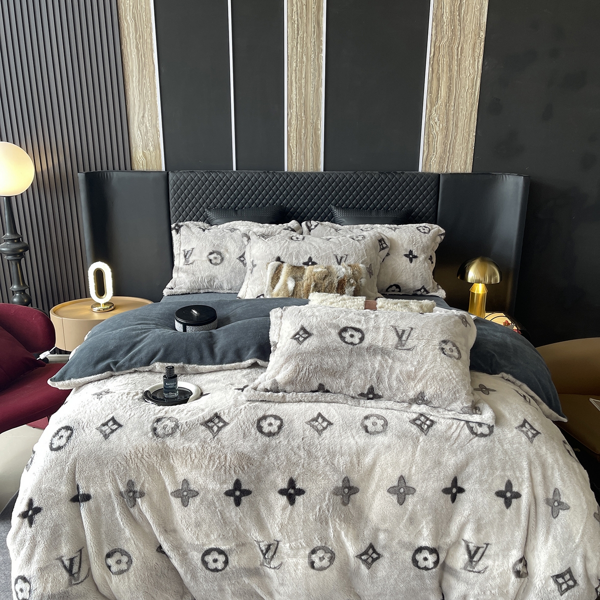 91家纺网 家纺一手货源 找家纺 莱豫家纺 2025新款秋冬加厚皮草级兔绒加牛奶绒四件套 路易灰