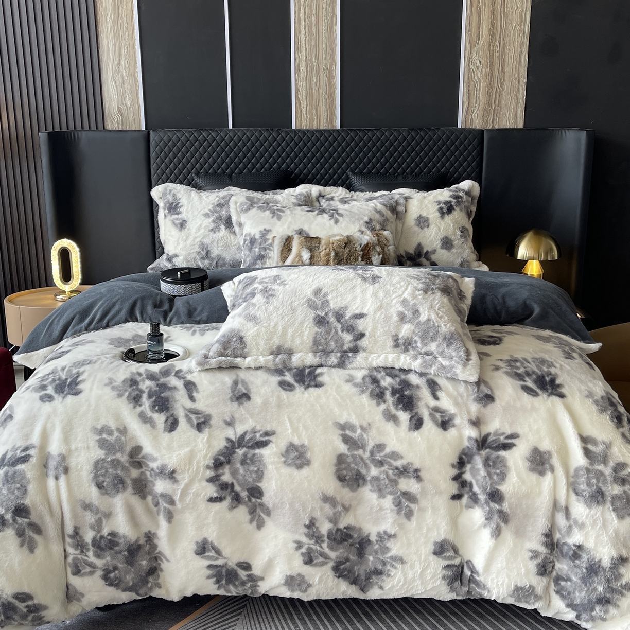 91家纺网 家纺一手货源 找家纺 莱豫家纺 2025新款秋冬加厚皮草级兔绒加牛奶绒四件套 罗杰